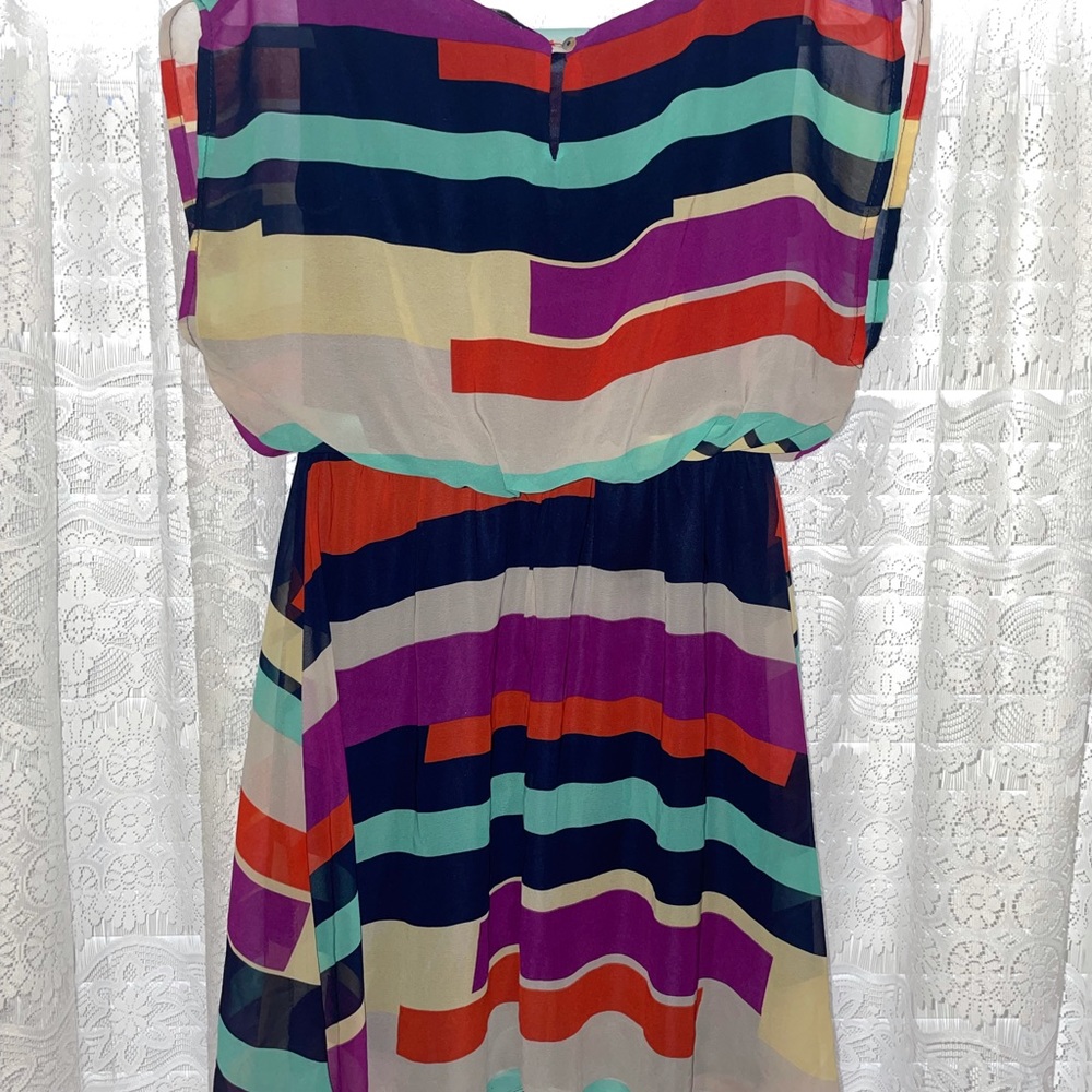 Colorblock Dress - Picture 3 of 7